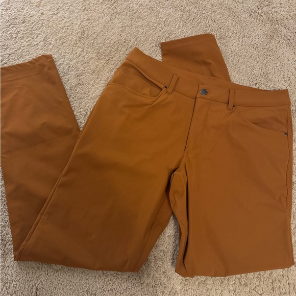 Lululemon ABC classic fit warpstreme 33x34in Butternut Brown - Picture 3 of 5